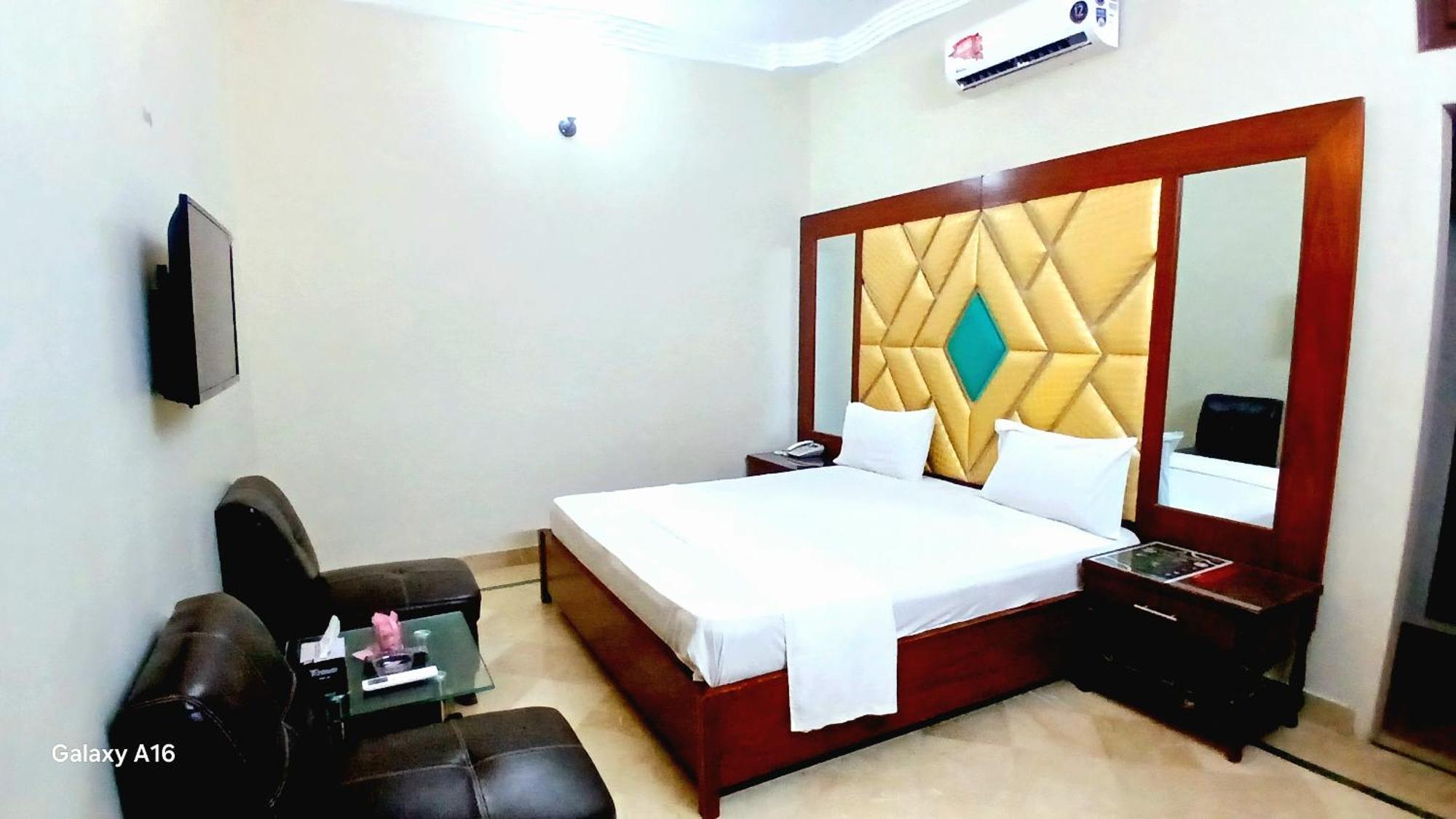 Subhan Palace Guest House Karachi Habitación foto